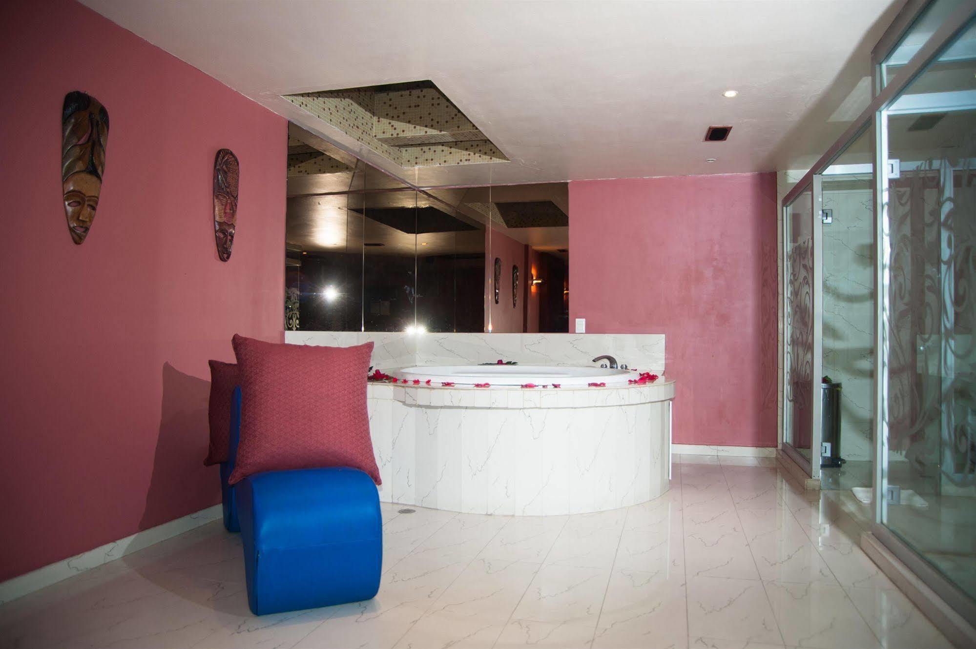 Hotel Aladdin Caracas Exterior photo